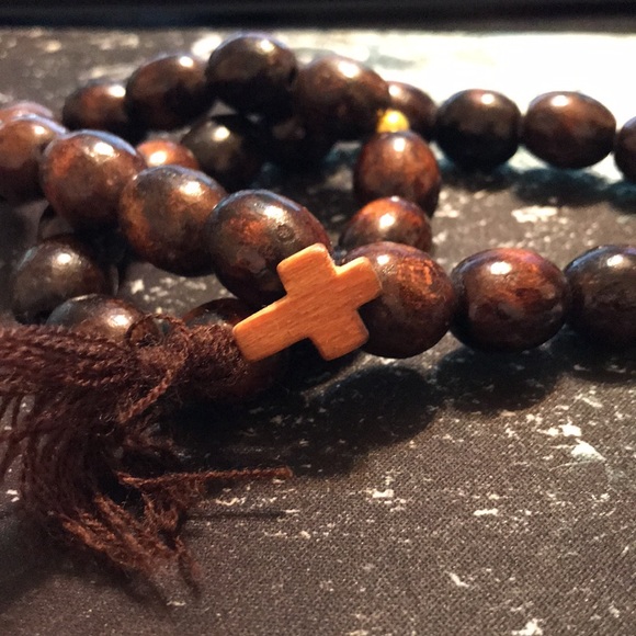 Wood beads with wood cross. Large beads - Picture 2 of 4